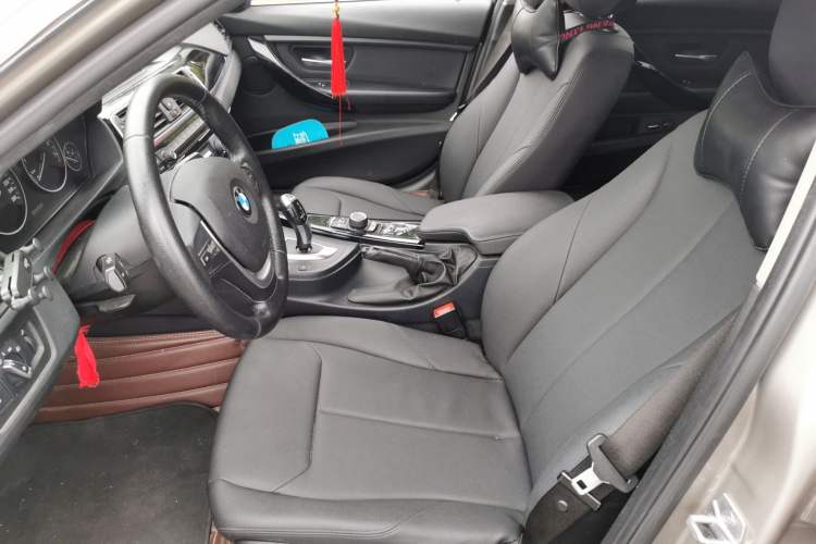 Used BMW 3 Series 2017 320Li Fashion Model Left Front Seat