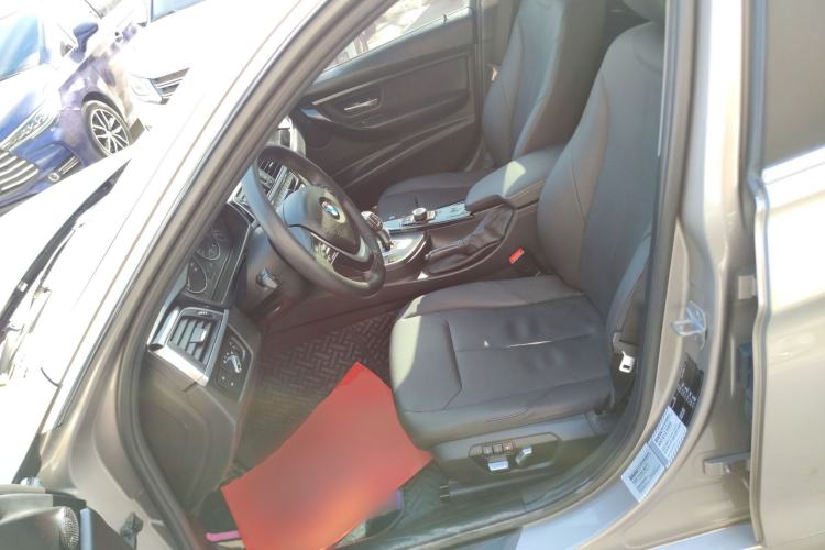 Used BMW 3 Series 2017 320Li Fashion Model Left Front Seat