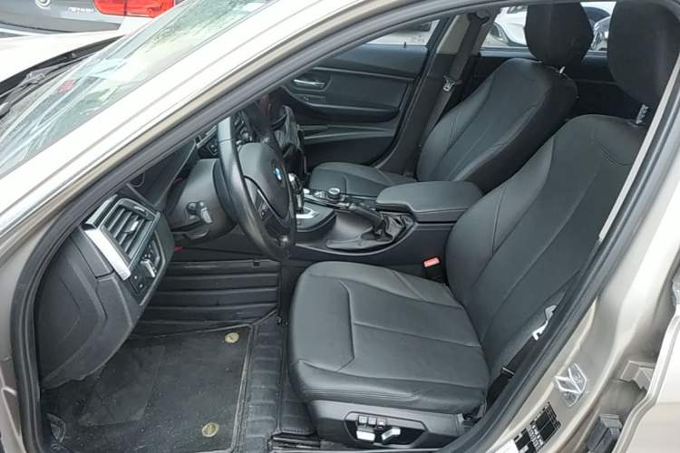 Used BMW 3 Series 2017 320Li Fashion Model Left Front Seat