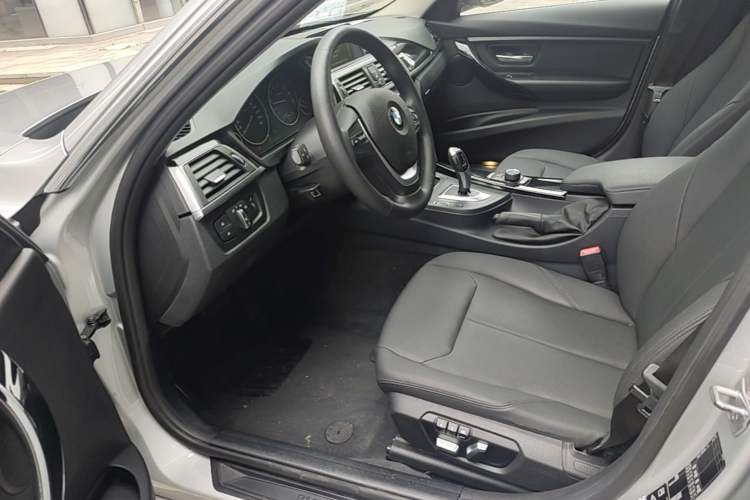 Used BMW 3 Series 2017 320Li xDrive Fashion Model Left Front Seat