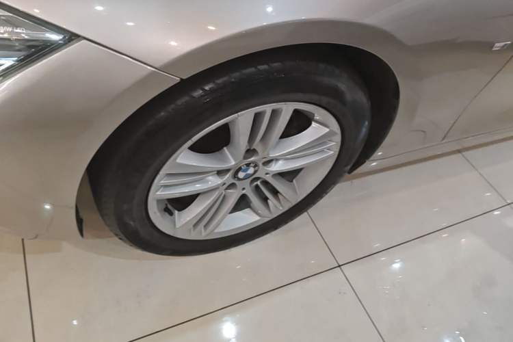 Used BMW 3 Series 2017 320Li Fashion Model Left Front Wheel Hub
