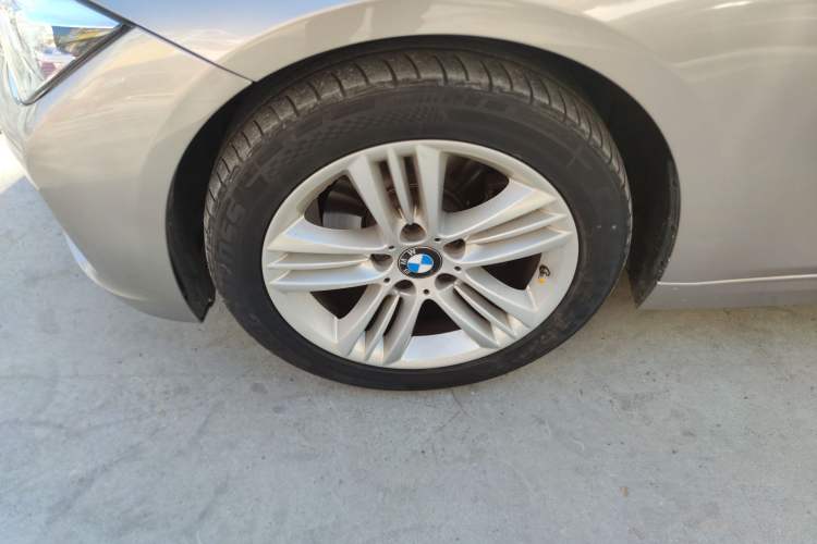 Used BMW 3 Series 2017 320Li Fashion Model Left Front Wheel Hub