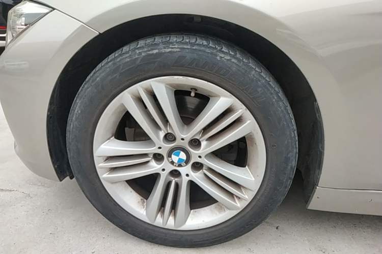 Used BMW 3 Series 2017 320Li Fashion Model Left Front Wheel Hub