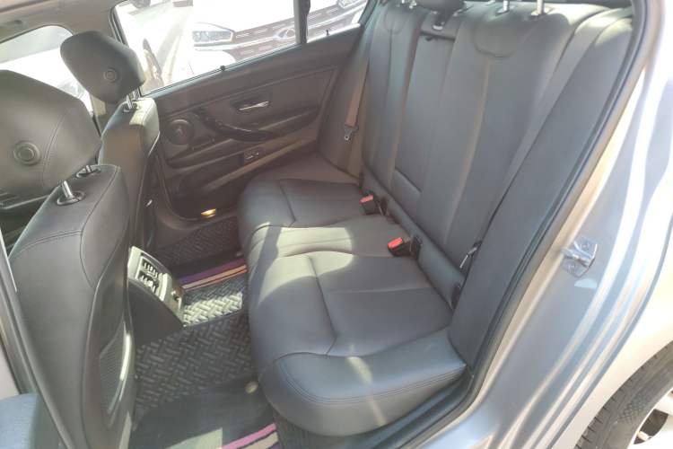Used BMW 3 Series 2017 320Li Fashion Model Left Rear Seat