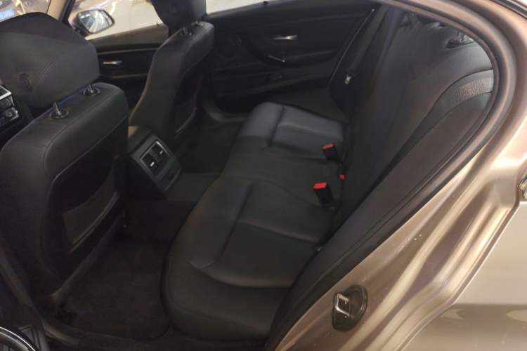 Used BMW 3 Series 2017 320Li Fashion Model Left Rear Seat