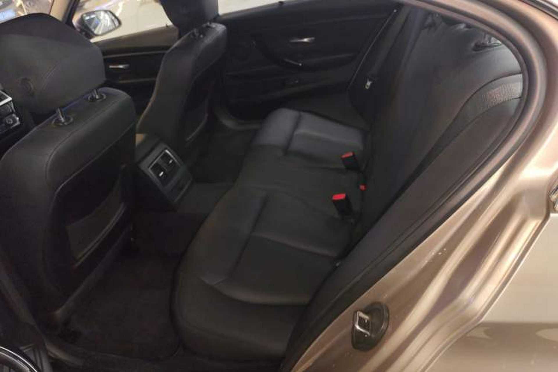 Used BMW 3 Series 2017 320Li Fashion Model Left Rear Seat