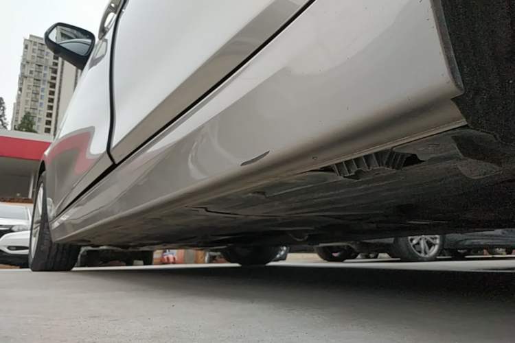 Used BMW 3 Series 2017 320Li Fashion Model Left Side Sill