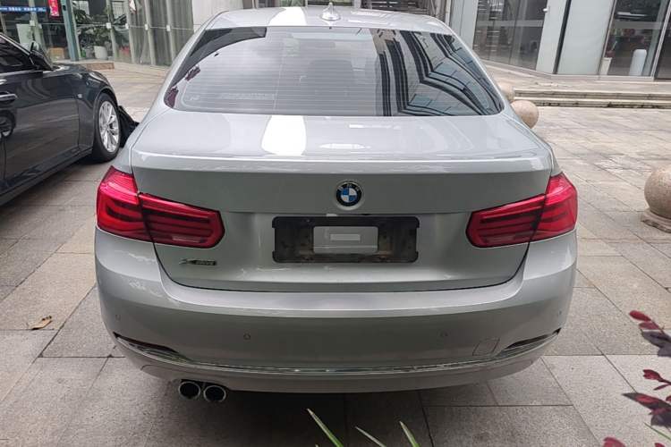 Used BMW 3 Series 2017 320Li xDrive Fashion Model Rear
