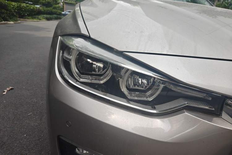 Used BMW 3 Series 2017 320Li Fashion Model Right Front Headlight