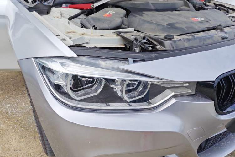 Used BMW 3 Series 2017 320i M Sport Right Front Headlight