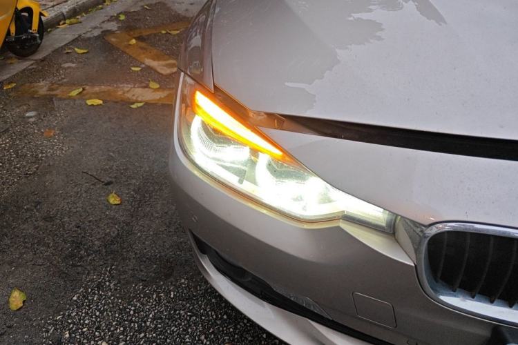 Used BMW 3 Series 2017 320Li Fashion Model Right Front Headlight