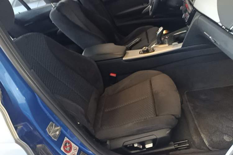 Used BMW 3 Series 2017 320i M Sport Right Front Seat