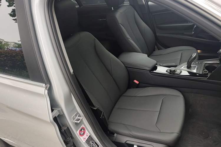 Used BMW 3 Series 2017 320Li xDrive Fashion Model Right Front Seat