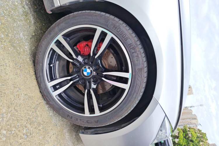 Used BMW 3 Series 2017 320i M Sport Right Front Wheel Hub