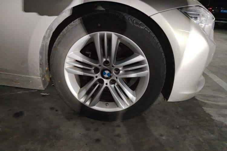 Used BMW 3 Series 2017 320Li Fashion Model Right Front Wheel Hub
