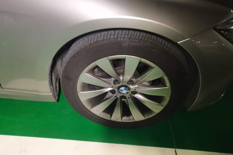 Used BMW 3 Series 2017 318Li Fashion Model Right Front Wheel Hub