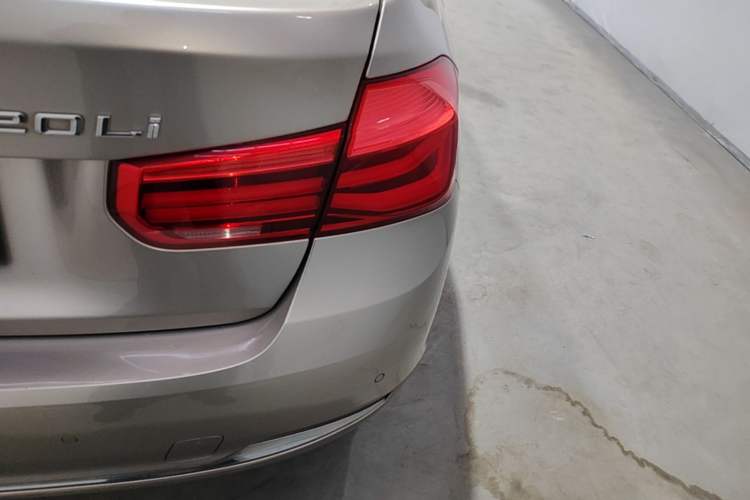 Used BMW 3 Series 2017 320Li Fashion Model Right Rear Taillight