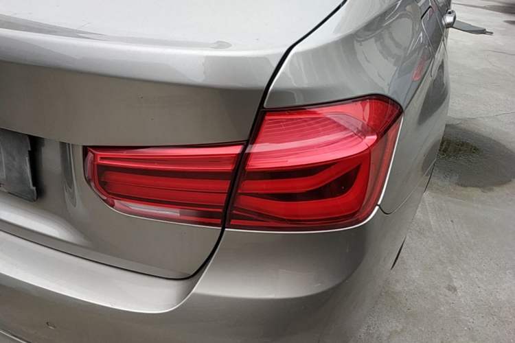 Used BMW 3 Series 2017 320Li Fashion Model Right Rear Taillight