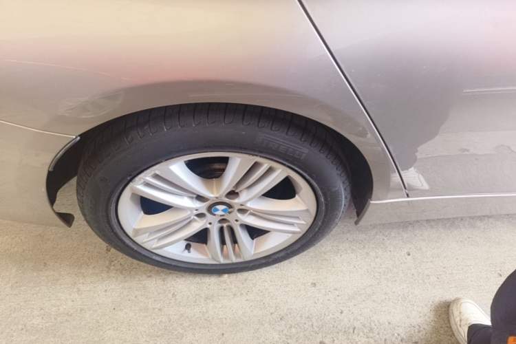 Used BMW 3 Series 2017 320Li Fashion Model Right Rear Wheel Hub