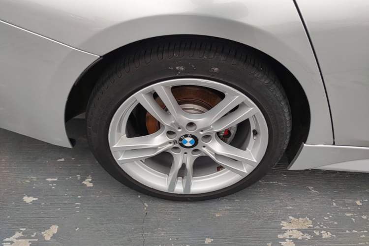 Used BMW 3 Series 2017 320Li M Sport Edition Right Rear Wheel Hub