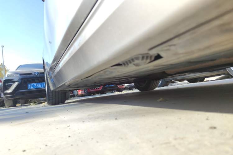 Used BMW 3 Series 2017 320Li Fashion Model Right Side Sill