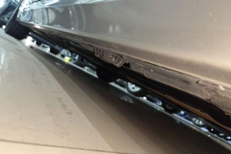 Used BMW 3 Series 2017 320Li Fashion Model Right Side Sill