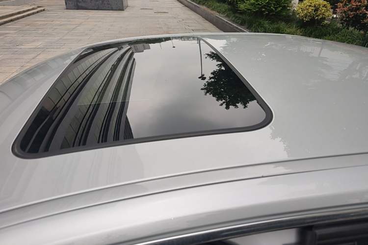 Used BMW 3 Series 2017 320Li xDrive Fashion Model Roof