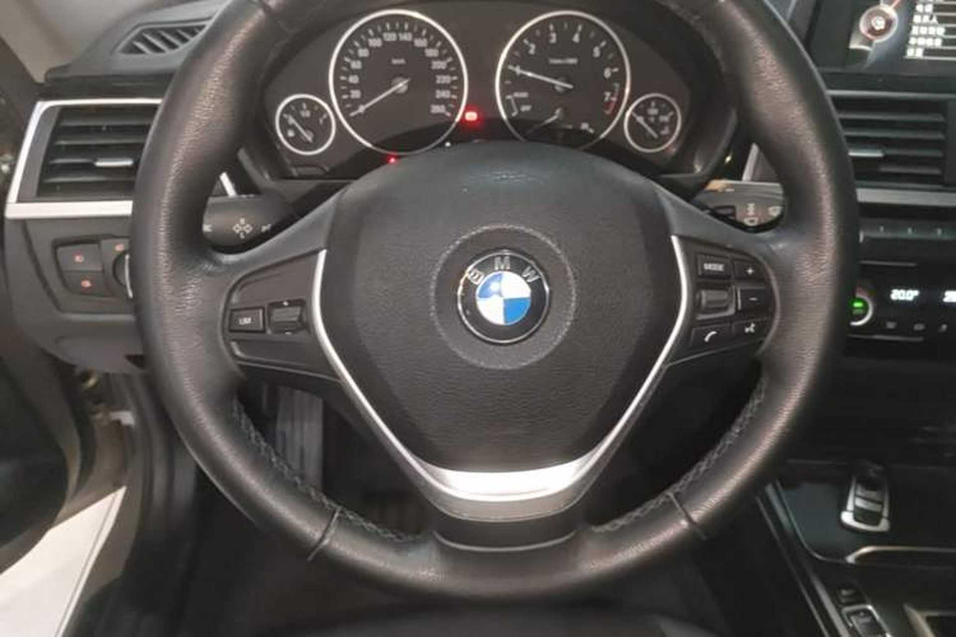 Used BMW 3 Series 2017 320Li Fashion Model Steering Wheel