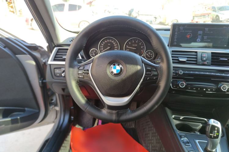 Used BMW 3 Series 2017 320Li Fashion Model Steering Wheel