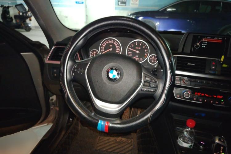 Used BMW 3 Series 2017 320Li Fashion Model Steering Wheel