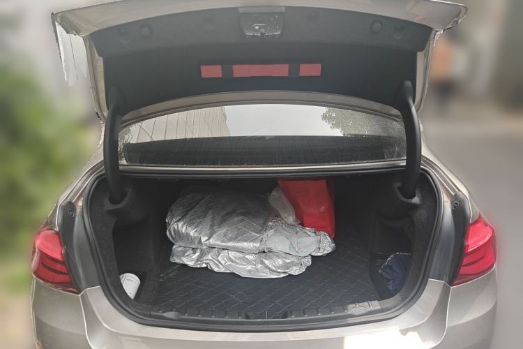 Used BMW 3 Series 2017 320Li Fashion Model Trunk