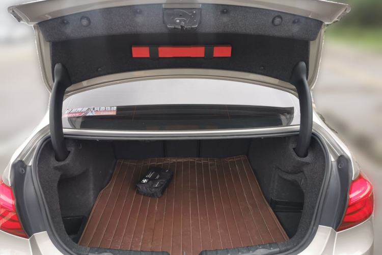 Used BMW 3 Series 2017 320Li Fashion Model Trunk