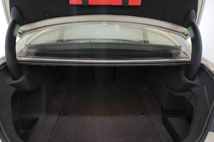 Used BMW 3 Series 2017 320Li Fashion Model Trunk