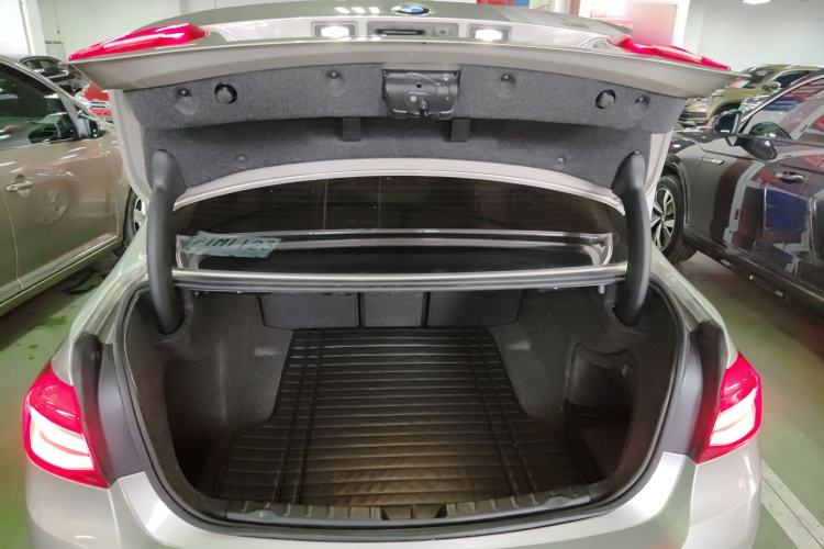 Used BMW 3 Series 2017 320Li Fashion Model Trunk