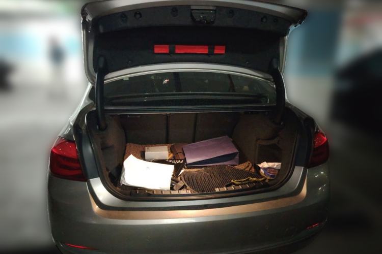 Used BMW 3 Series 2017 320Li Fashion Model Trunk