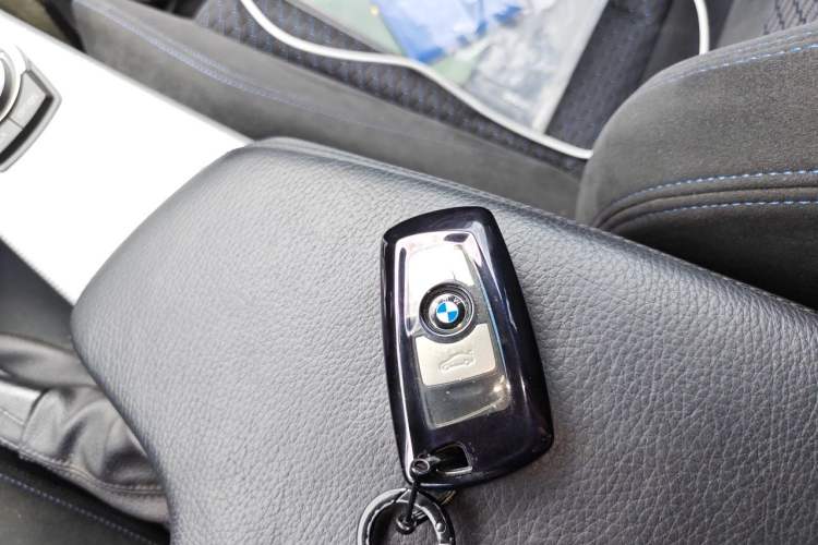 Used BMW 3 Series 2017 320i M Sport Vehicle Key