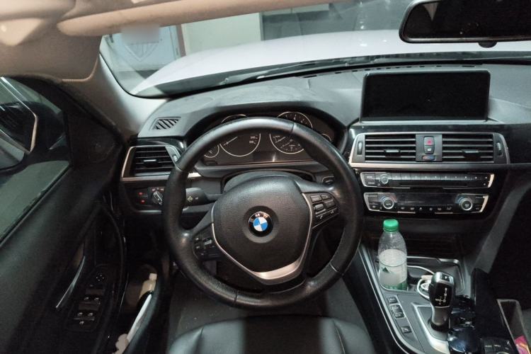 Used BMW 3 Series 2017 320Li Fashion Model Steering Wheel