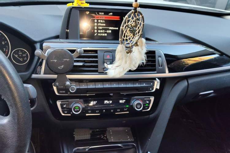 Used BMW 3 Series 2017 320Li Fashion Model Audio And AC Panel