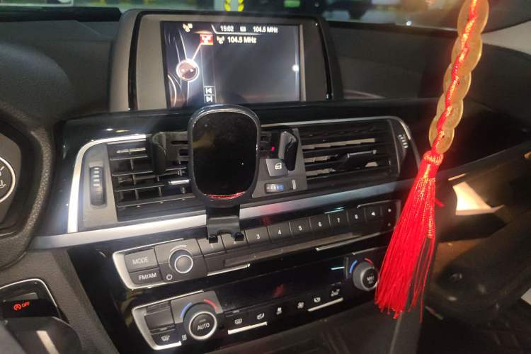 Used BMW 3 Series 2017 320Li Fashion Model Audio And AC Panel