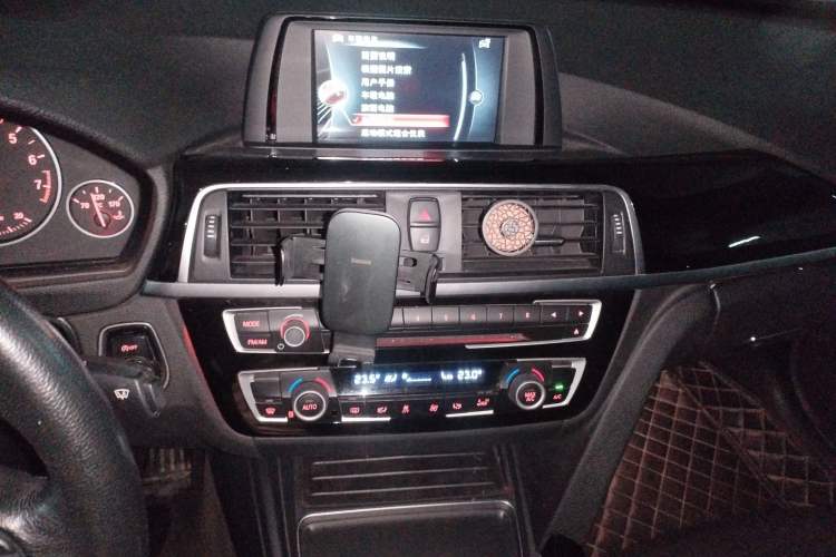 Used BMW 3 Series 2017 320Li Fashion Model Audio And AC Panel