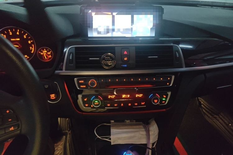 Used BMW 3 Series 2017 320Li Fashion Model Audio And AC Panel