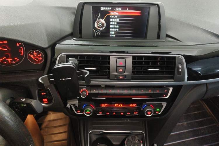 Used BMW 3 Series 2017 320Li Fashion Model Audio And AC Panel