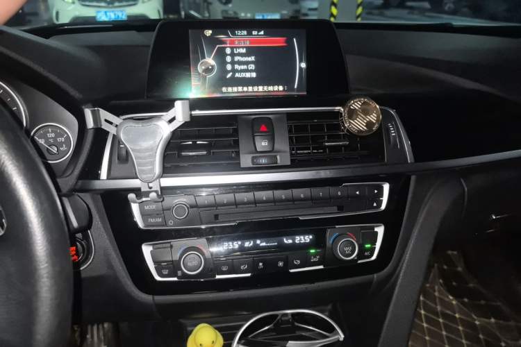 Used BMW 3 Series 2017 320Li M Sport Edition Audio And AC Panel