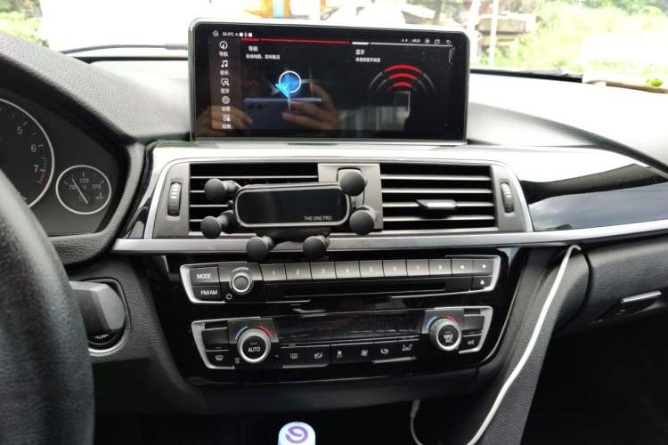 Used BMW 3 Series 2017 318Li Fashion Model Audio And AC Panel