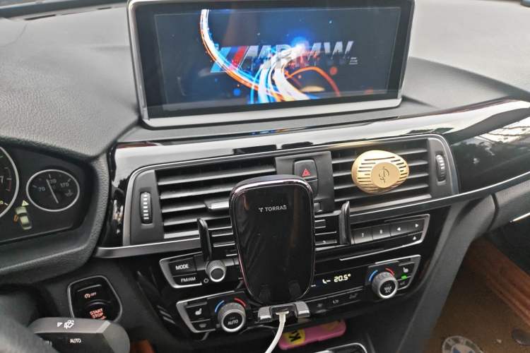 Used BMW 3 Series 2017 320Li M Sport Edition Audio And AC Panel