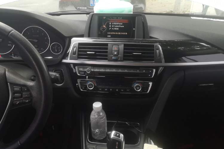 Used BMW 3 Series 2017 320Li Fashion Model Audio And AC Panel