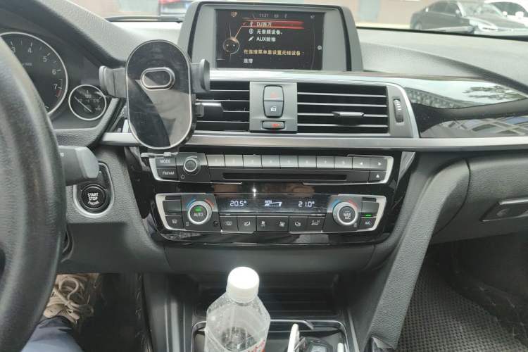 Used BMW 3 Series 2017 320Li Fashion Model Audio And AC Panel