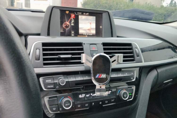 Used BMW 3 Series 2017 320Li Fashion Model Audio And AC Panel