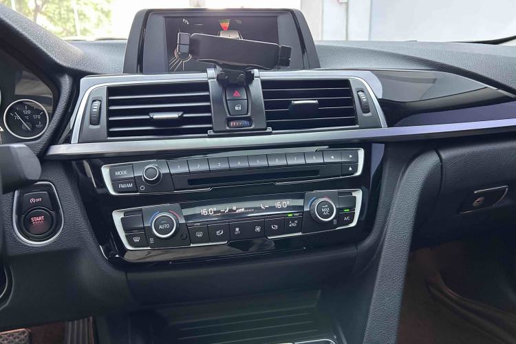 Used BMW 3 Series 2017 320Li Fashion Model Audio And AC Panel