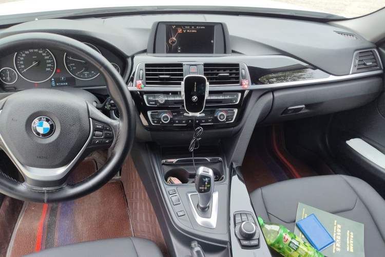 Used BMW 3 Series 2017 320Li Fashion Model Audio And AC Panel